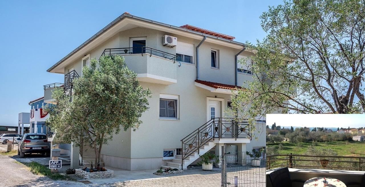 Apartments Lighthouse Fazana Exterior photo